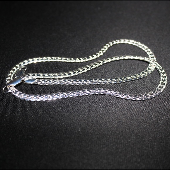 Casual Silver Chain/Necklace - Picture 2 of 3